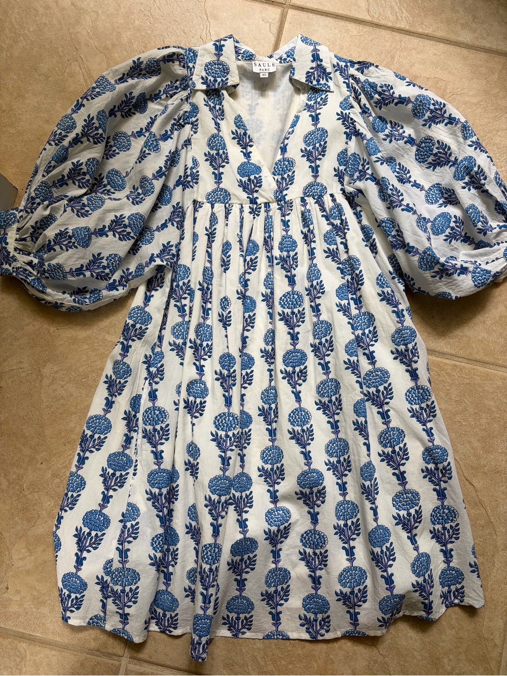 Saule Parc Blue Floral Midi Dress with Puff Sleeves
